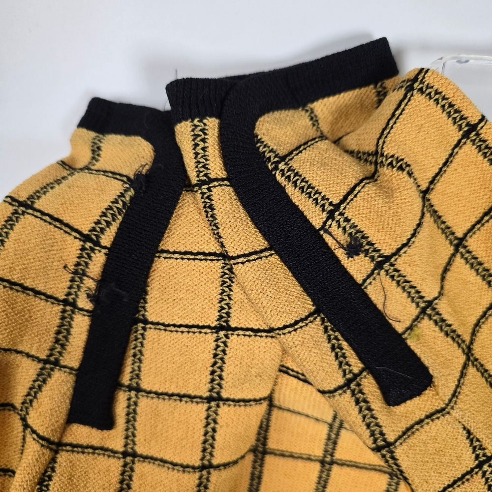 St. John by Marie Gray Vintage Santana Knit Yellow Black Plaid Jacket Sz 6 FLAWS - Picture 6 of 9